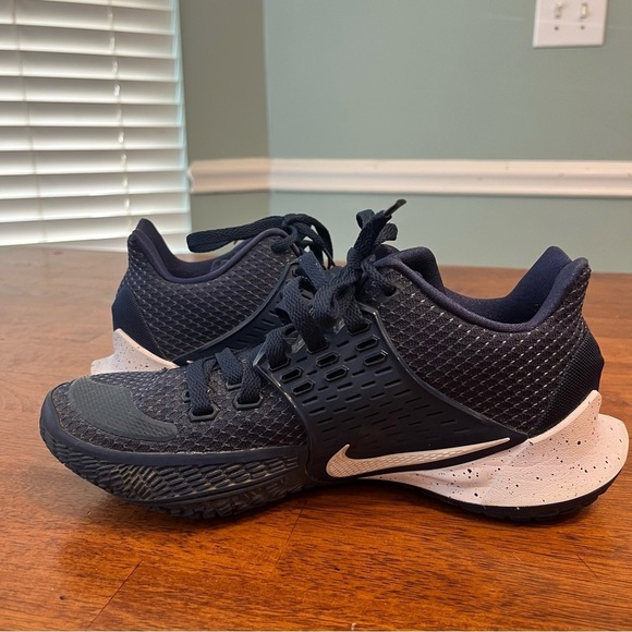 Nike Kyrie Men\'s Dark Blue Navy Athletic Shoes size 7.5 main image 9